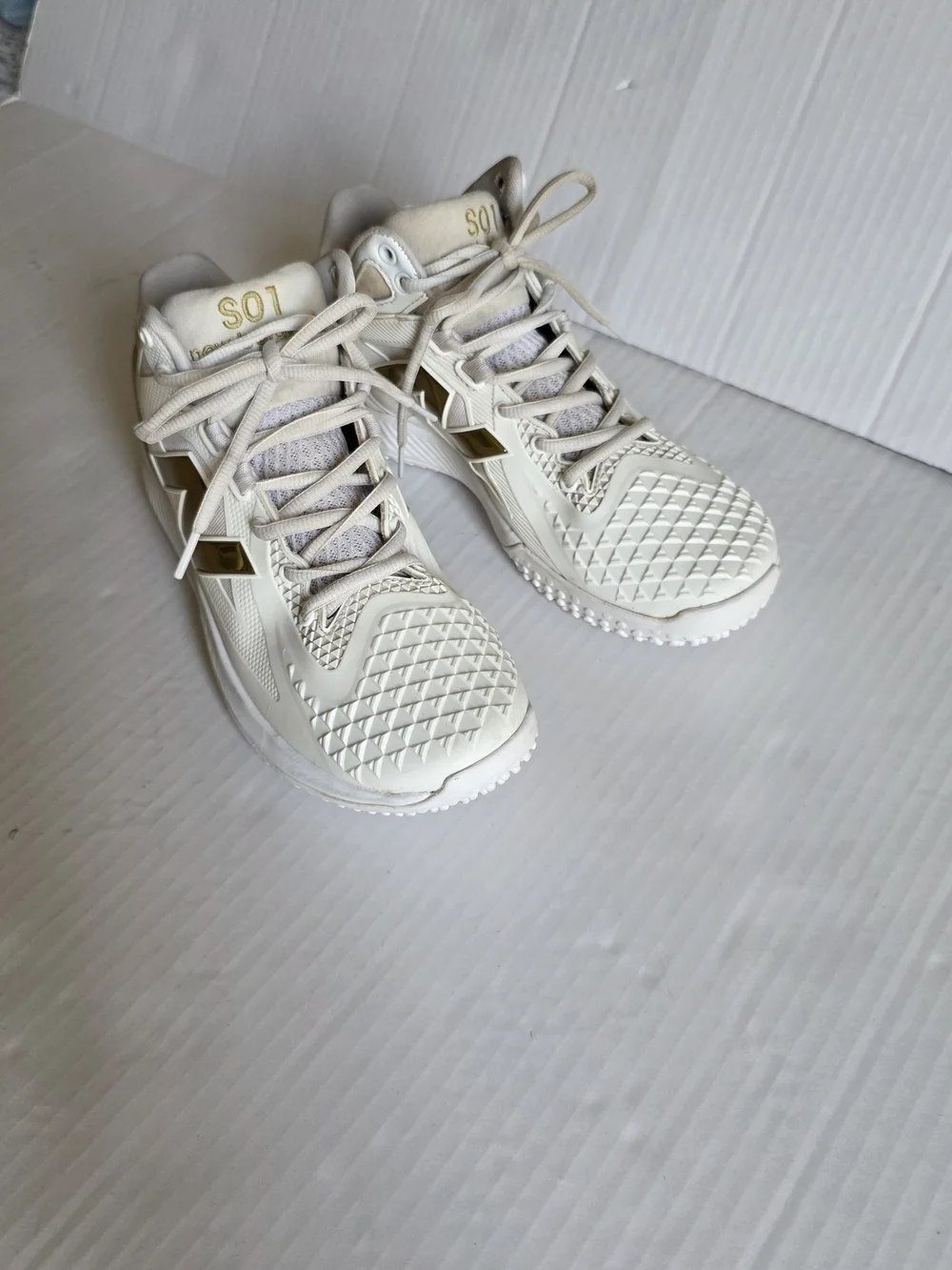 New Balance FuelCell Ohtani 1 Trainer White Men's 7.5 Sneakers Baseball Shoes